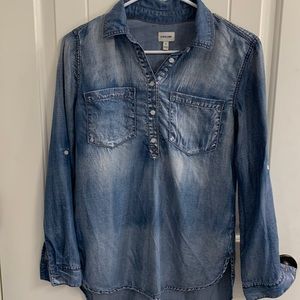 Sneak Peek denim shirt